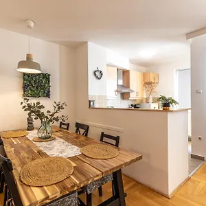 Gozsdu Court Premier Budapest